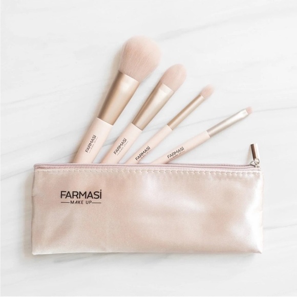 Farmasi Other - 2/$15 NEW Farmasi Pink Makeup Brush 5 Piece Set with Bag